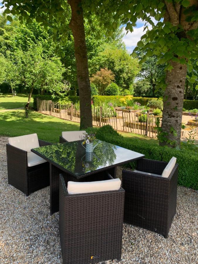 The Mews Villa Newbridge  Exteriör bild